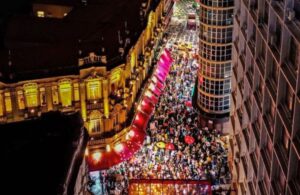 O centro de São Paulo está experimentando uma onda de novos negócios, impulsionando a revitalização da região. Em 2024, diversos empreendimentos ligados à cultura e gastronomia escolheram a área para abrir suas portas, contribuindo para a retomada comercial.