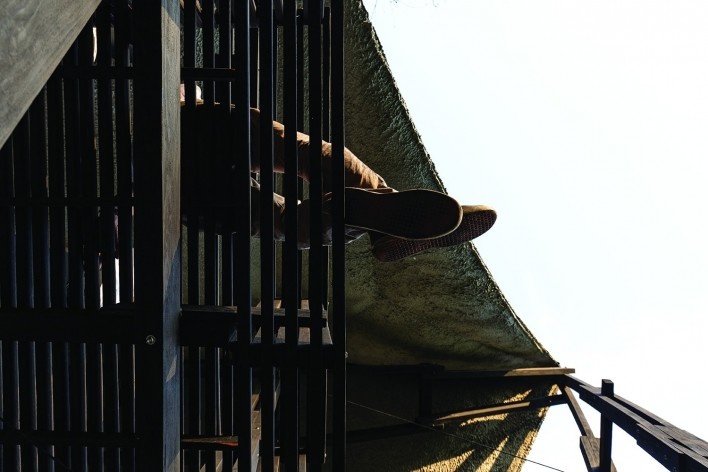 Mirador Aula, Bosque Protector Cerro Blanco, Guayaquil, Ecuador, 2022. Arquitectos David Barragán, Pascual Gangotena, Maríaluisa Borja y Esteban Benavides (autores) / Al Borde<br />Foto/photo Jag Studio 